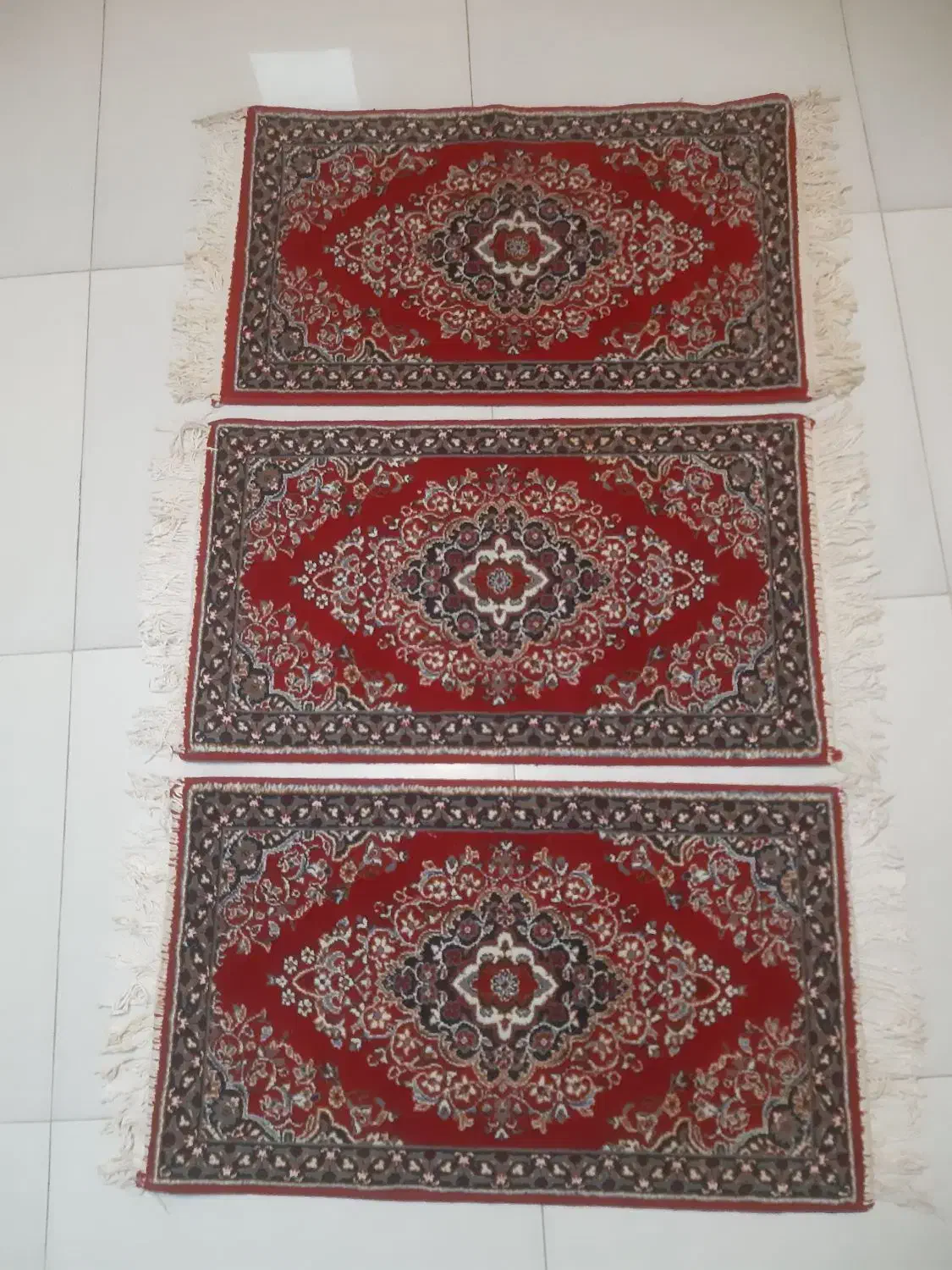 سه تخته پادری فرش ماشینی بسیارسالم|پادری|تنکابن, |دیوار