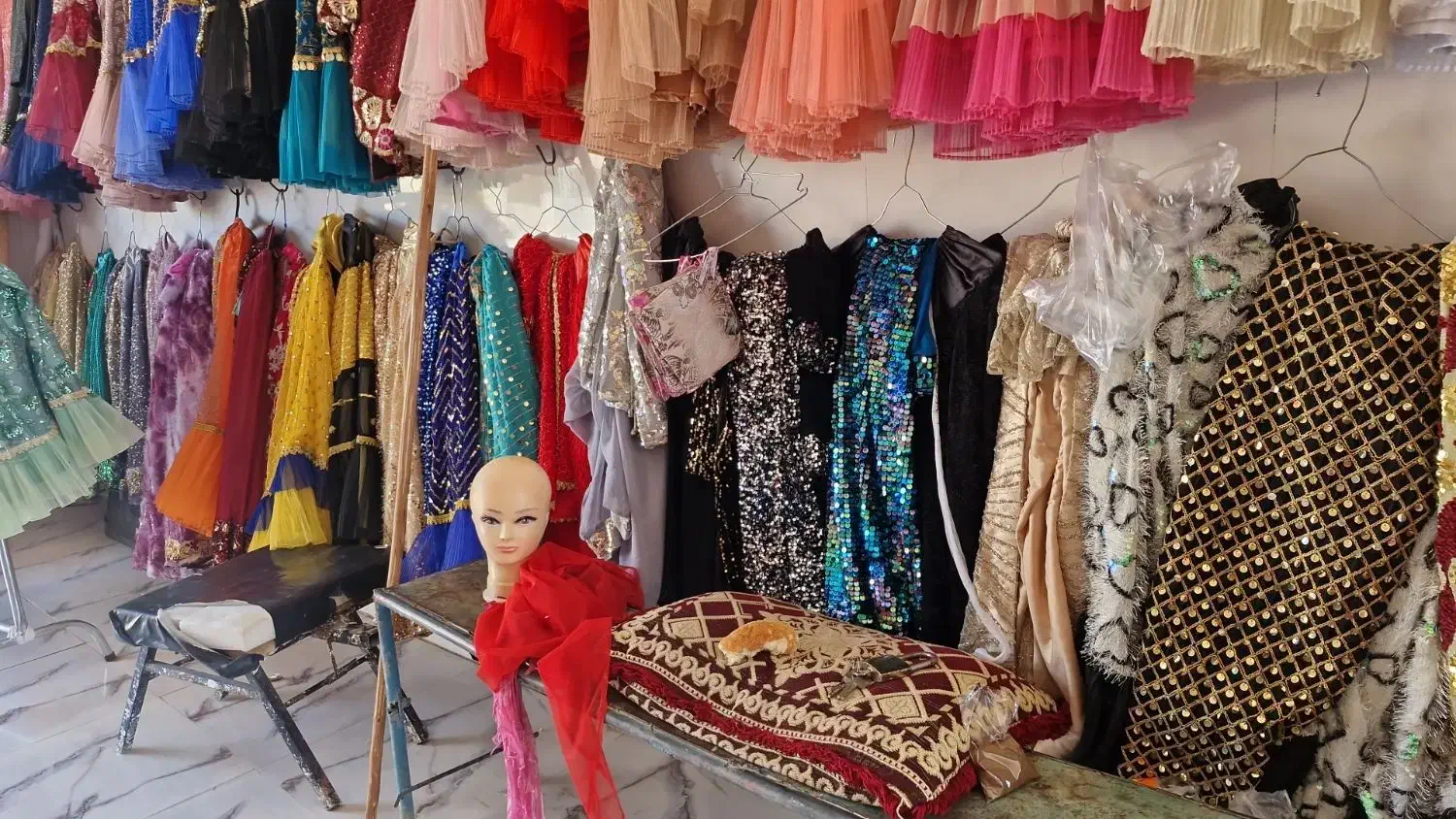 لبلس محلی|لباس|ششده و قره بلاغ, |دیوار