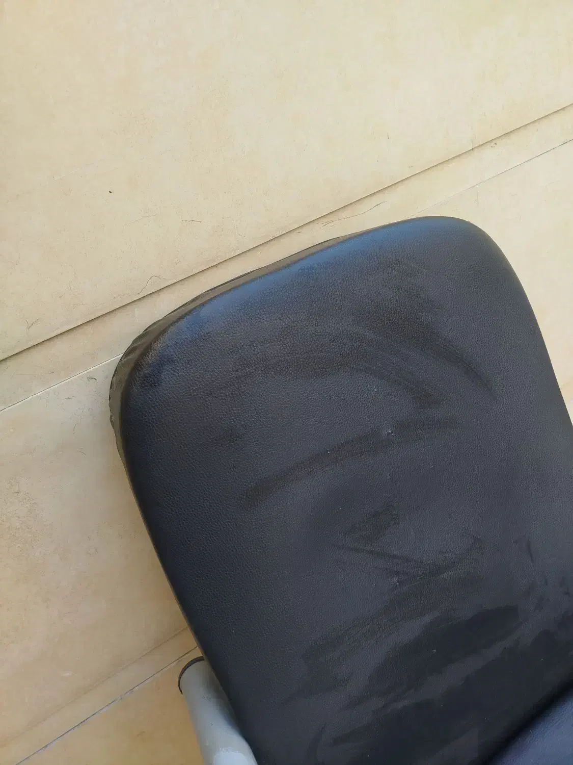 صندلی سالم|صندلی و نیمکت|شوشتر, |دیوار