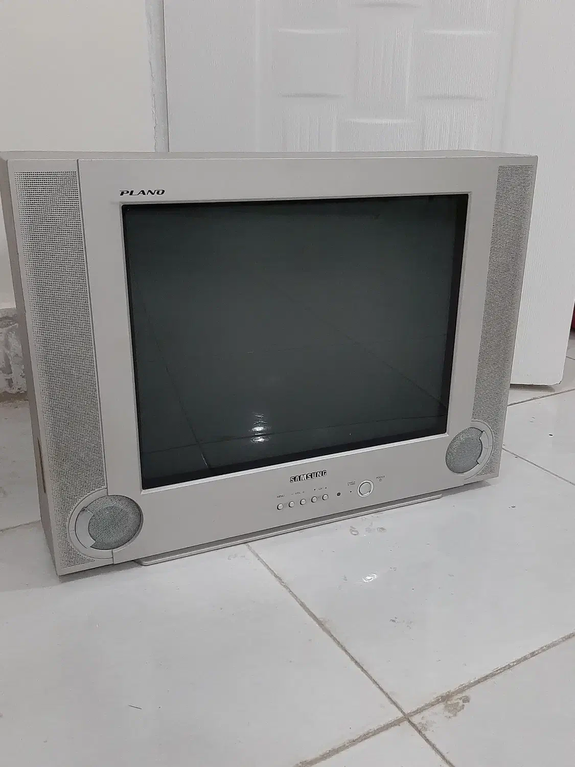 تلویزیون|تلویزیون و پروژکتور|پردیس, فاز ۳|دیوار