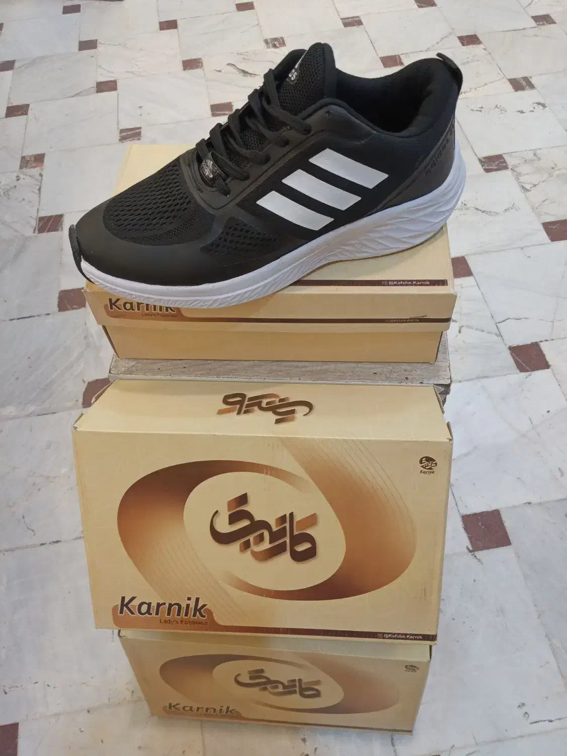 کتانی اورجینال درجه ۲ ویتنام با بارکد اصلی|کیف، کفش، کمربند|اردبیل, |دیوار