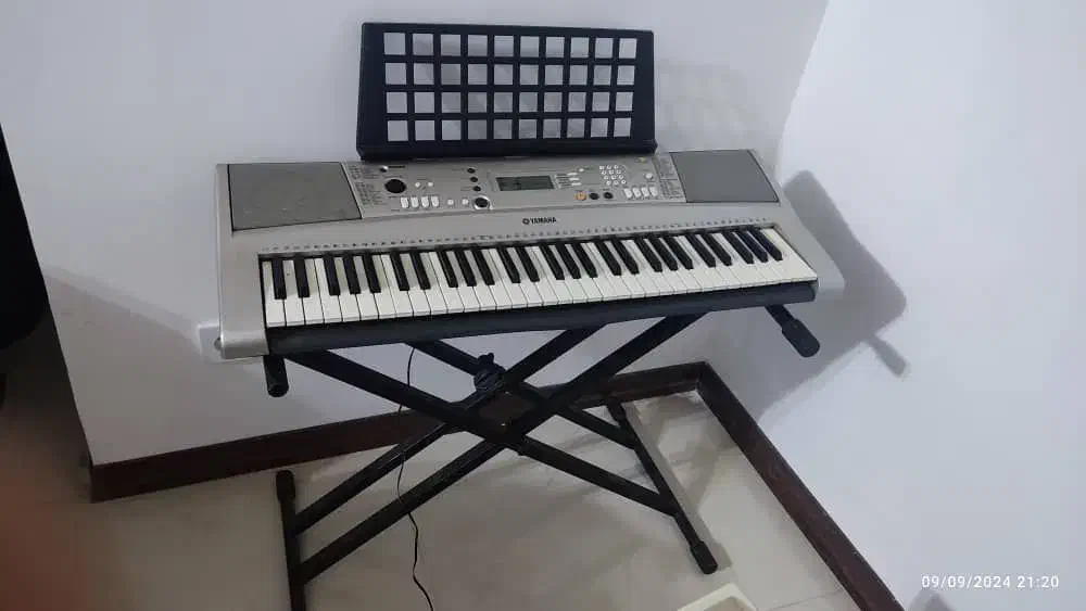 کیبورد ارگ اصل قدیمی مدل E313|پیانو، کیبورد، آکاردئون|کرج, حاجی آباد|دیوار