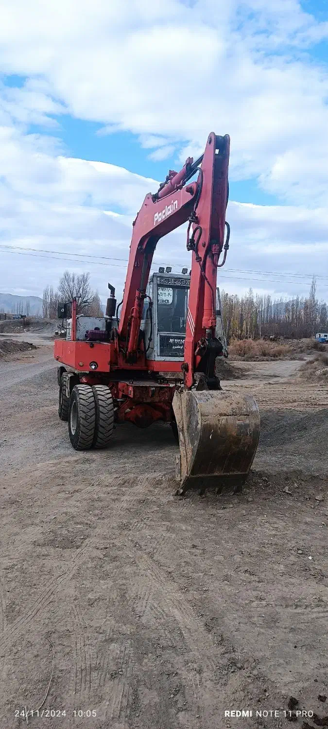 بیل مکانیکی پوکلن|خودرو سنگین|خوی, |دیوار