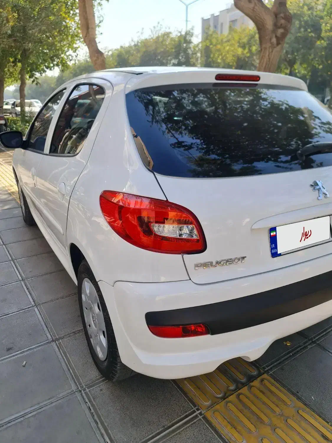 ۲۰۷ سقف فلز مدل۱۴۰۲|خودرو سواری و وانت|اصفهان, ارغوانیه|دیوار