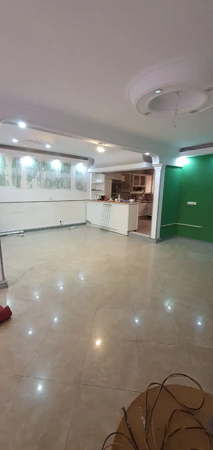 ۲۴۰ متر مستغلات ۱۴۰ متر +۶۵ متر زیر زمین