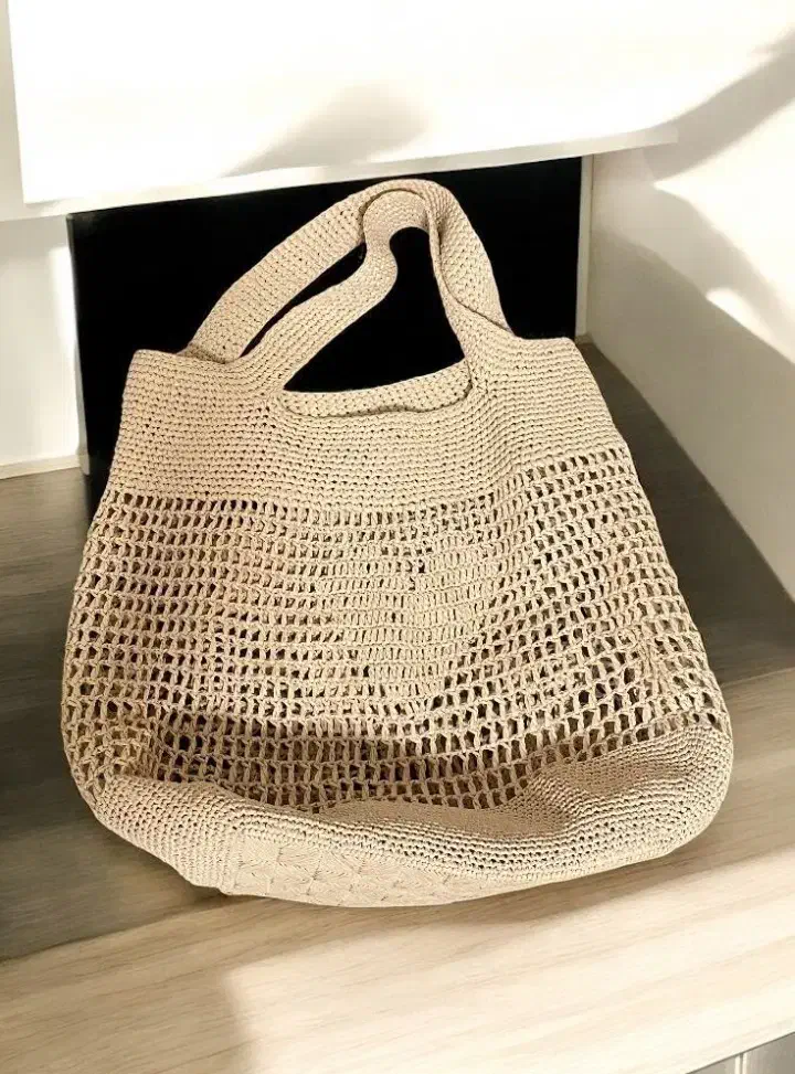 بافت انواع زنبیل حصیری با نخ رافیا|صنایع دستی و سایر لوازم تزئینی|قم, شهرک امام حسین|دیوار