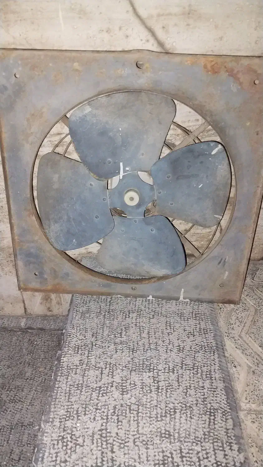 هواکش صنعتی ۳۰۰۰ دور|پنکه و تصفیهکنندهٔ هوا|کرج, برغان|دیوار