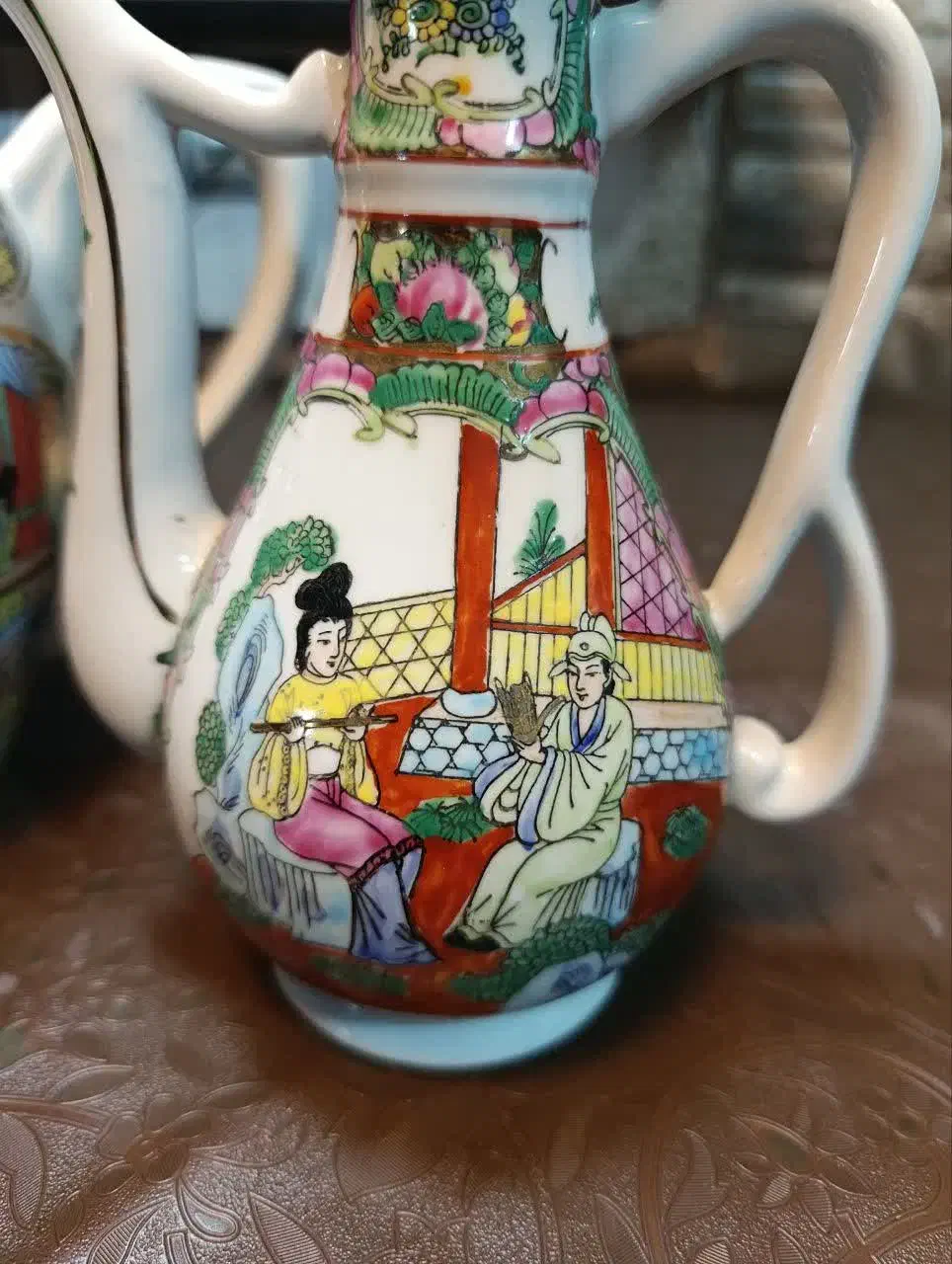 قوری چینی مرغی بزرگ|قوری، کتری، قهوهساز دستی|اصفهان, سرچشمه|دیوار