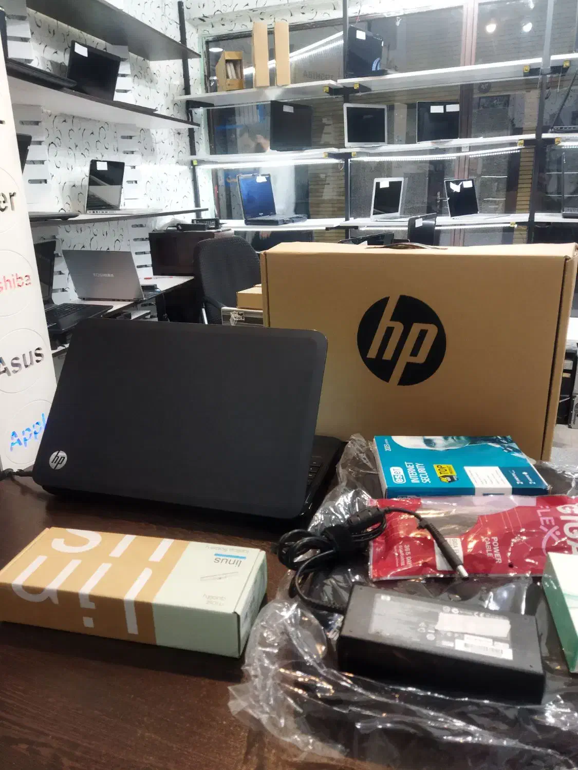 لپتاپhpرم16 گرافیک1 17اینچ cori5|رایانه همراه|شهرکرد, |دیوار