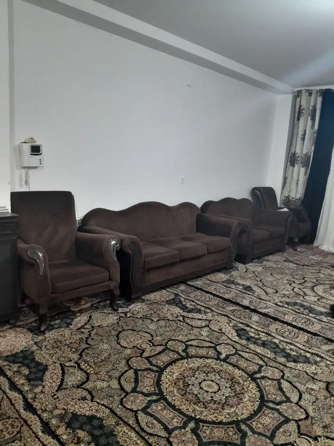 مبل راحتی|مبلمان خانگی و میز عسلی|دماوند, مسکن مهر گیلاوند|دیوار