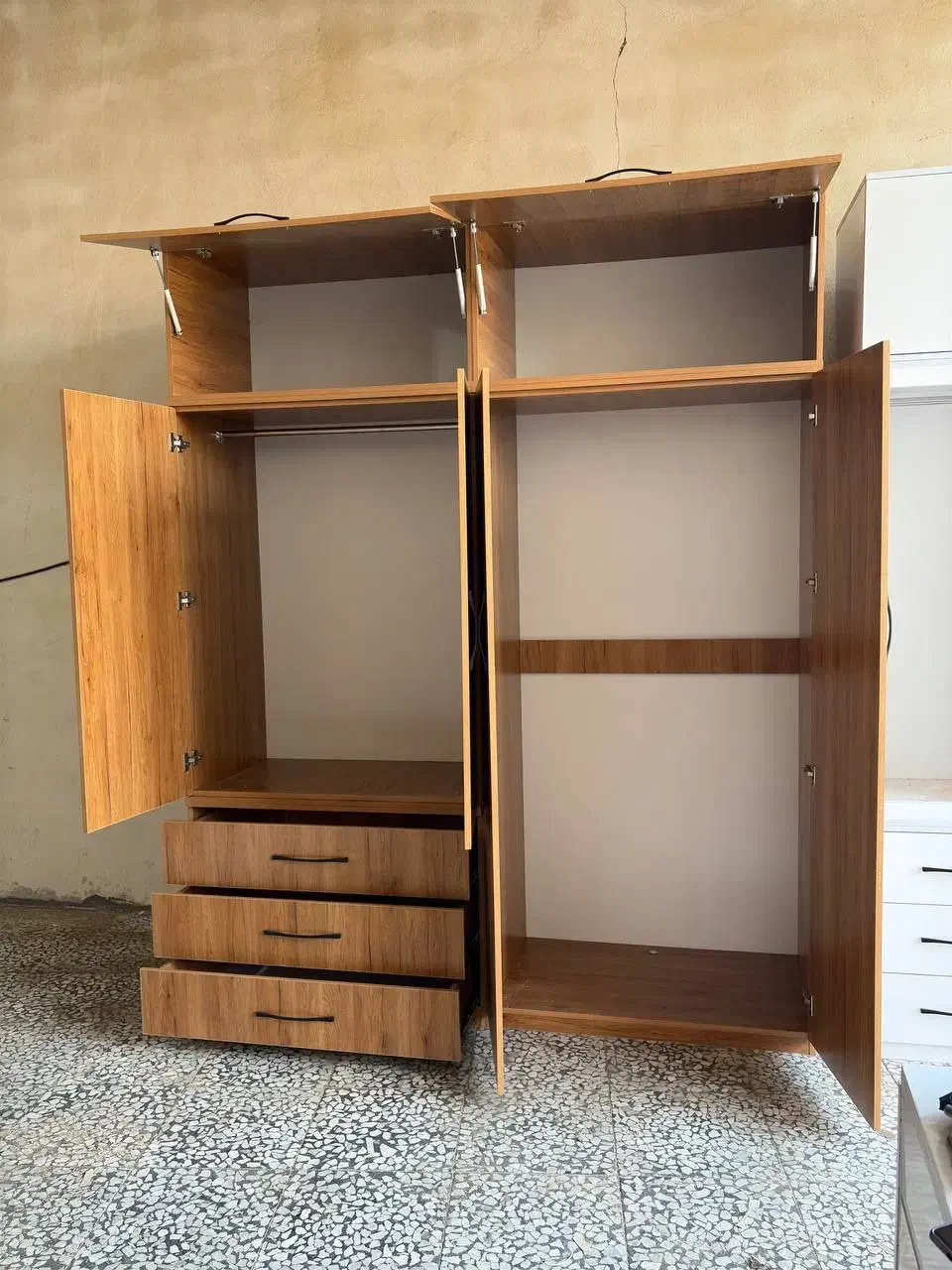 باسلام فروش انواع کمد دیواری ب قیمت تولیدی|جاکفشی، کمد، دراور|ساری, |دیوار