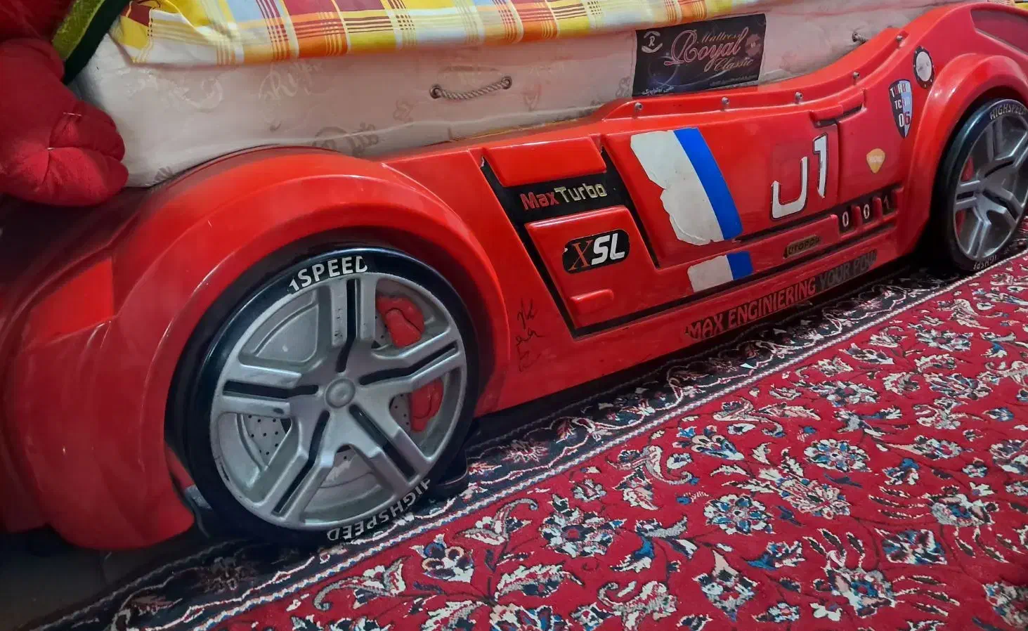 .تخت ماشینی شیک.|تخت و سرویس خواب|همدان, |دیوار