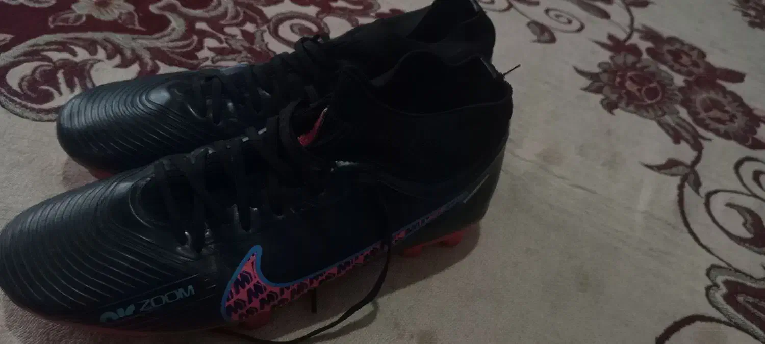 کفش چمن|تجهیزات ورزشی|گناباد, |دیوار