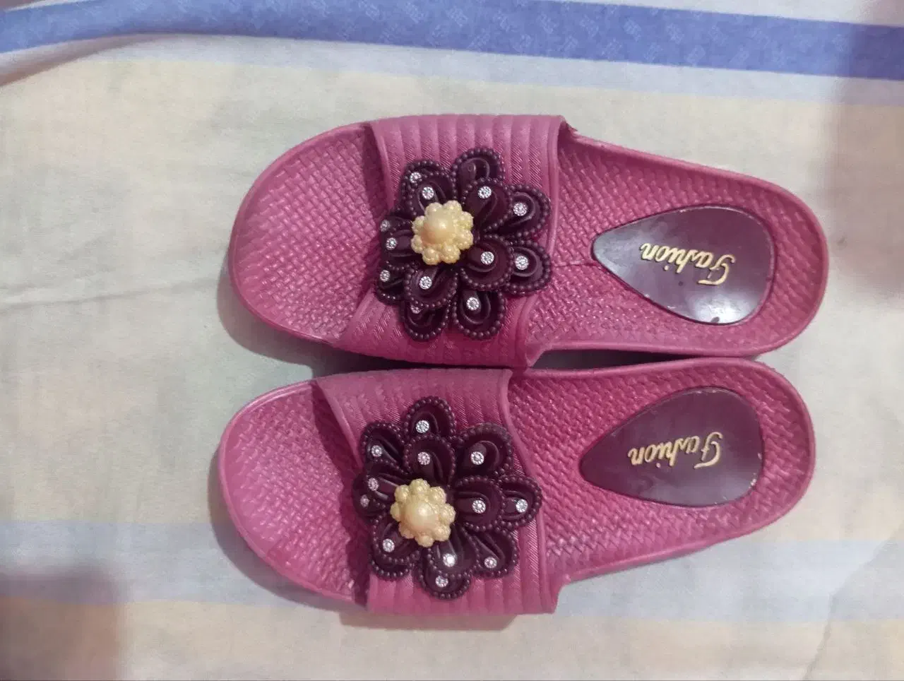 دمپایی وصندل بچگانه،دختروپسرانه.وتعدادی زنانه|کیف، کفش، کمربند|اصفهان, شهرک مهدیه|دیوار