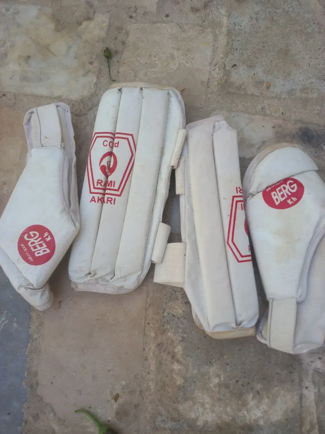 لباس کاراته|لباس|کوهسار (البرز), |دیوار