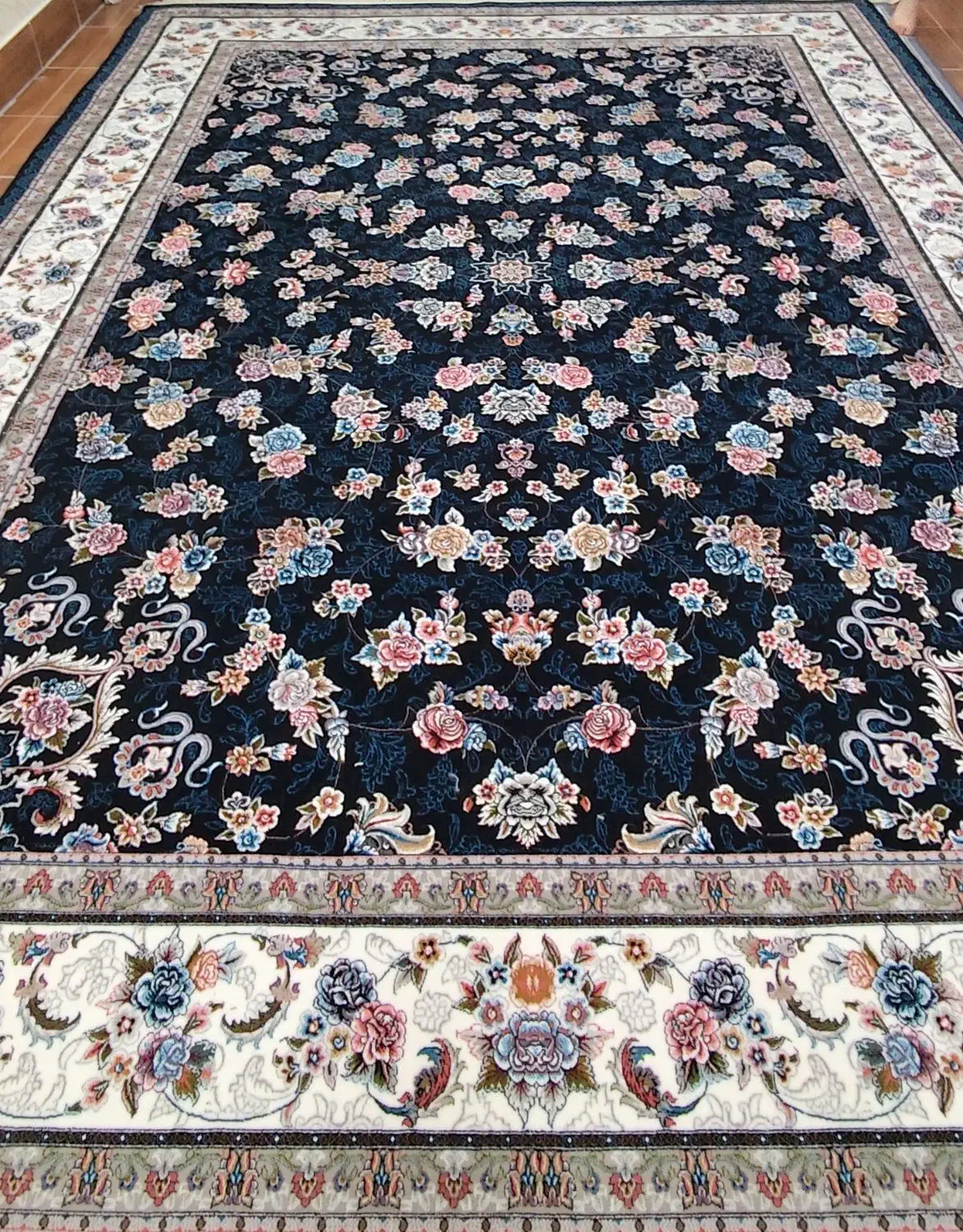 فرش ۱۲ و۹ و۶ متری قیمت مناسب نو وآکبند|فرش|بروجرد, |دیوار