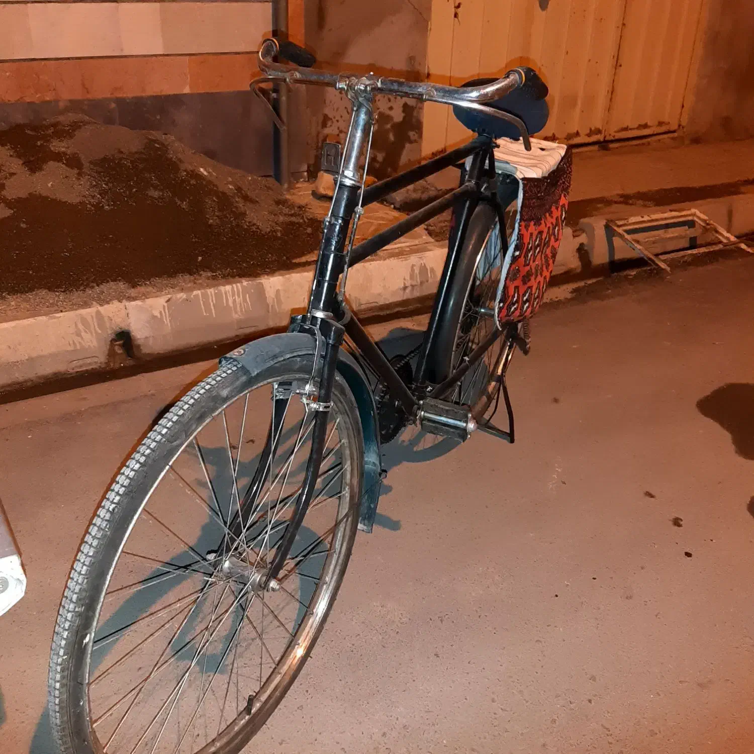 دوچرخه قدیمی ۲۸|دوچرخه، اسکیت، اسکوتر|درگزین, |دیوار