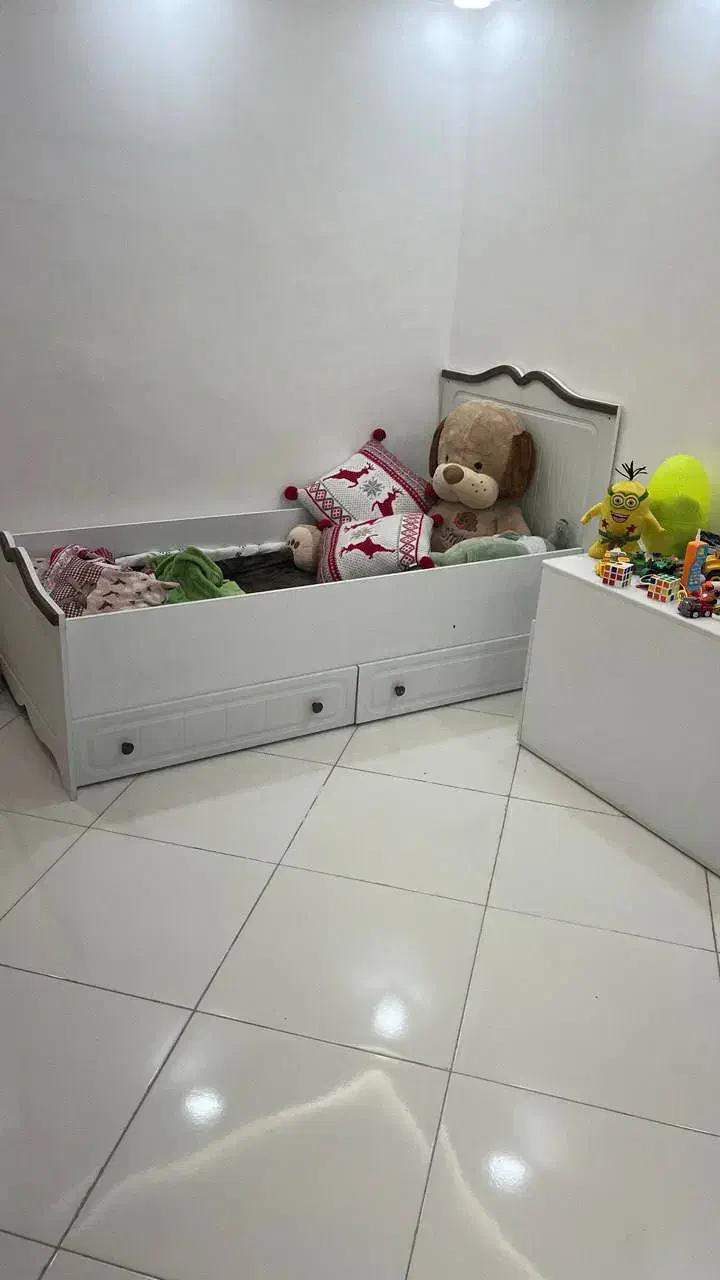 تخت و کمد کودک سه تیکه|تخت و صندلی بچه|مشهد, مصلی (کارمندان اول)|دیوار