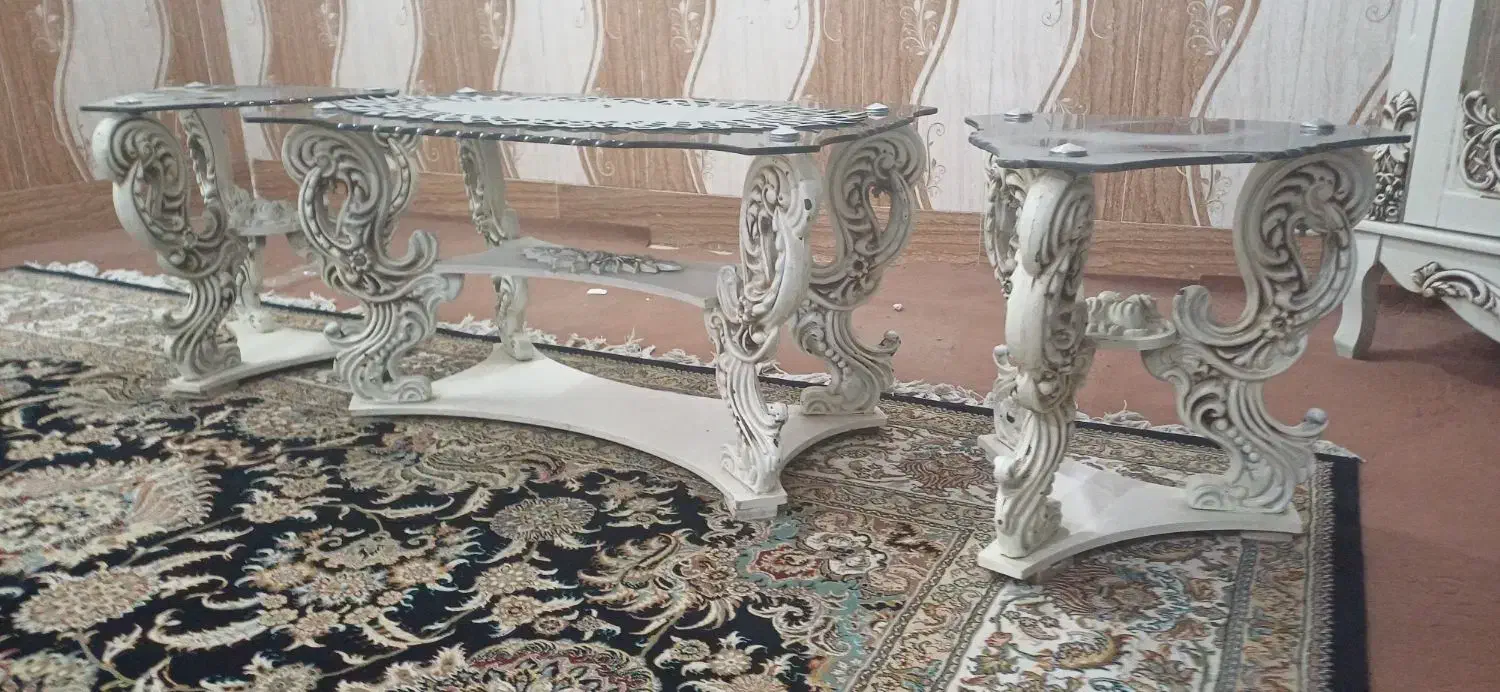 یک جلو مبلی و دو عدد میز عسلی|مبلمان خانگی و میز عسلی|کارون, |دیوار