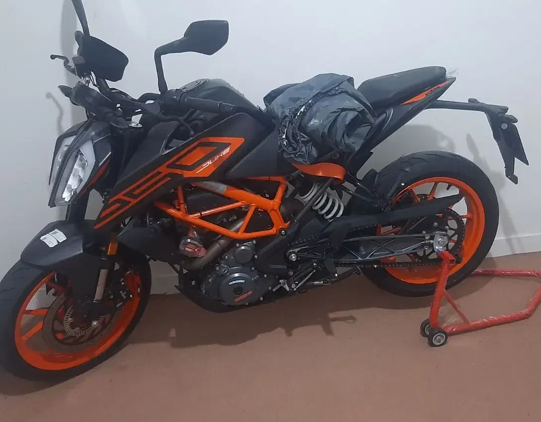 ktm دوک ۲۵۰ ABS|موتورسیکلت|تهران, باغ فیض|دیوار