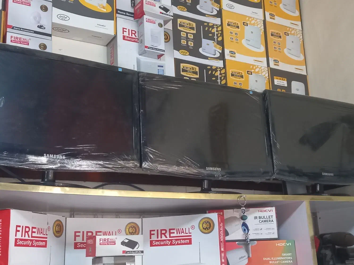 مانتور ۱۹ و ۱۷|قطعات و لوازم جانبی رایانه|تهران, امام زاده حسن|دیوار