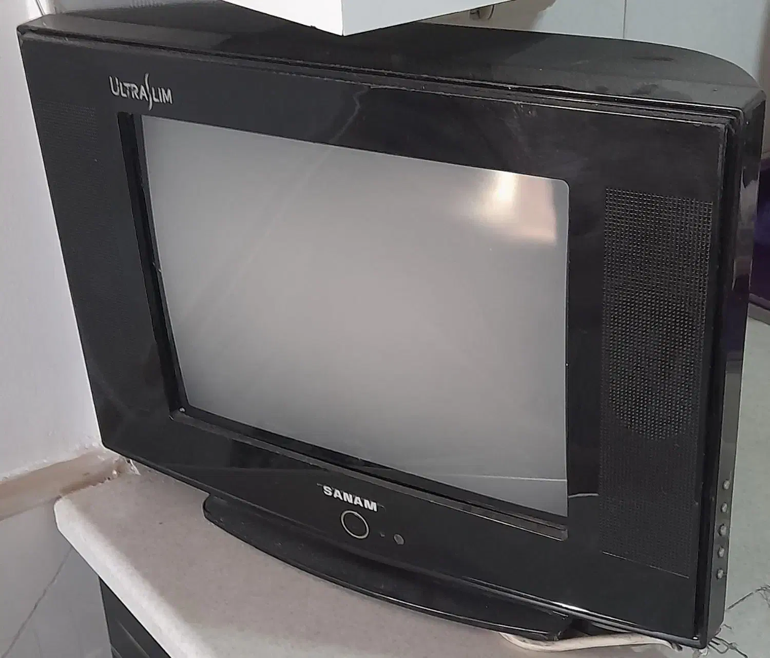 ۳ تا تلویزیون|تلویزیون و پروژکتور|کاشان, امام خمینی|دیوار