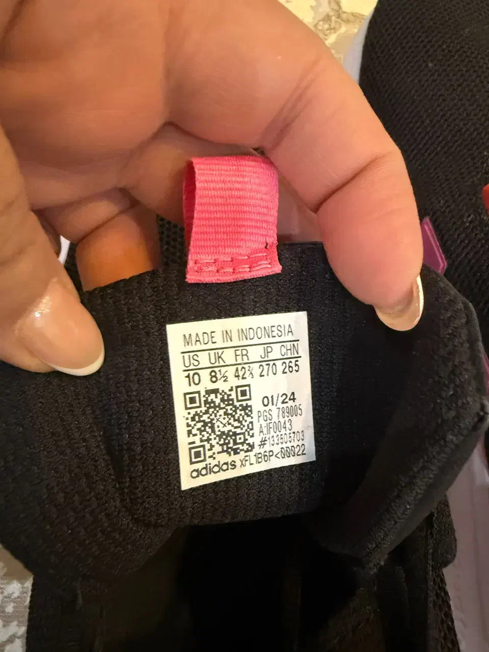 کتونی آدیداس اندونزی ولی از آمریکا سوقات اومده|کیف، کفش، کمربند|قزوین, |دیوار