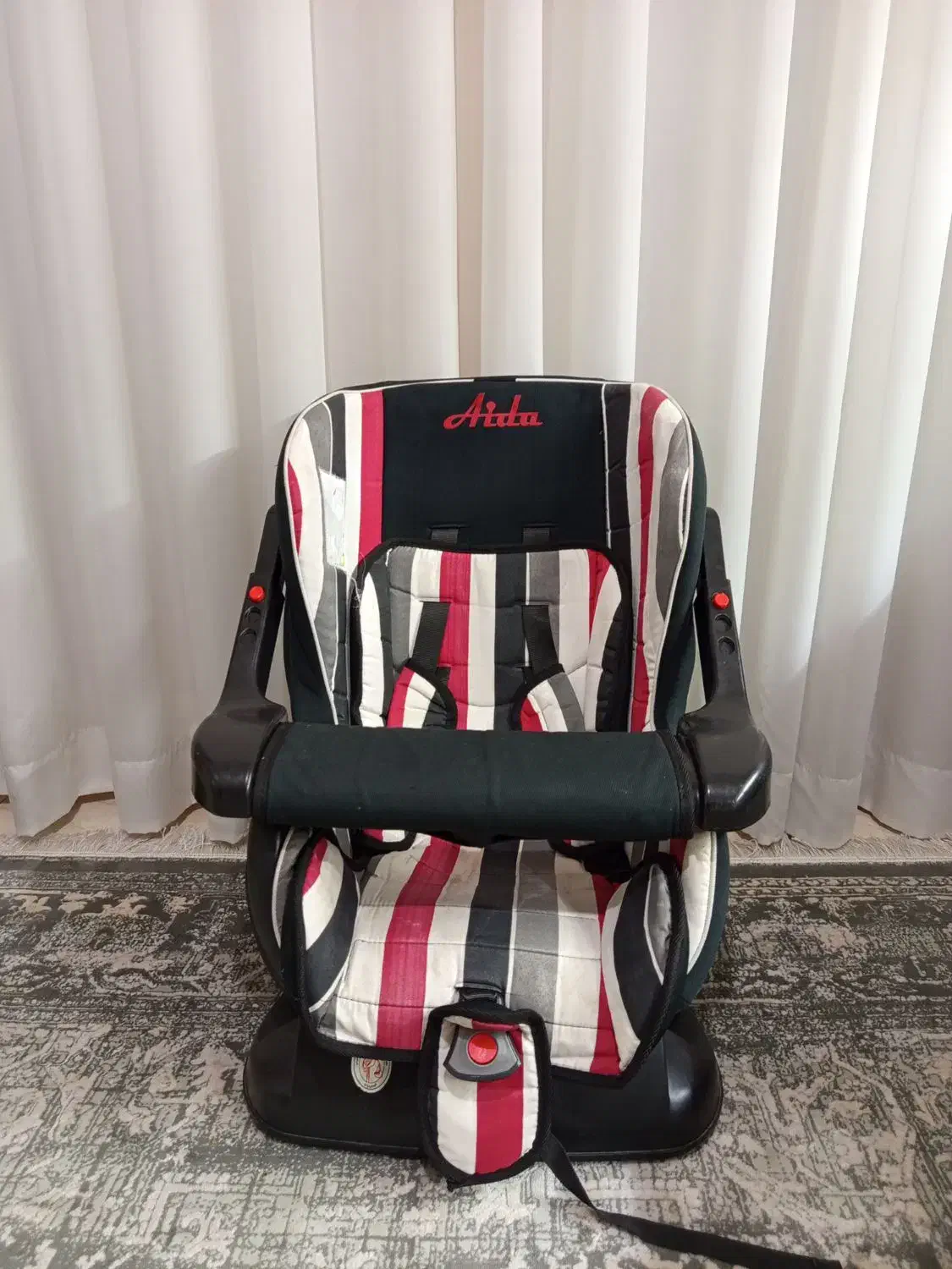 صندلی ماشین|تخت و صندلی بچه|اسلامشهر, شهرک مفیدی|دیوار