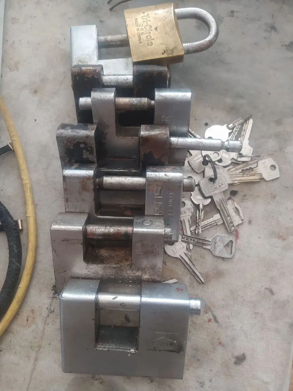 قفل کتابی|ابزارآلات|ایلام, |دیوار