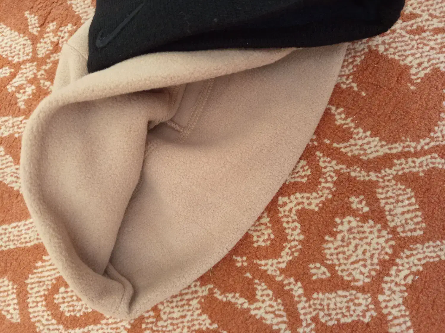 کلاه داخل کرک|لباس|اندیشه, اندیشه فاز ۲|دیوار