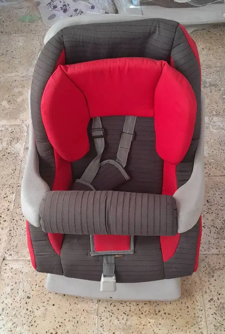 صندلی ماشین چیکو|تخت و صندلی بچه|رشت, یخسازی|دیوار