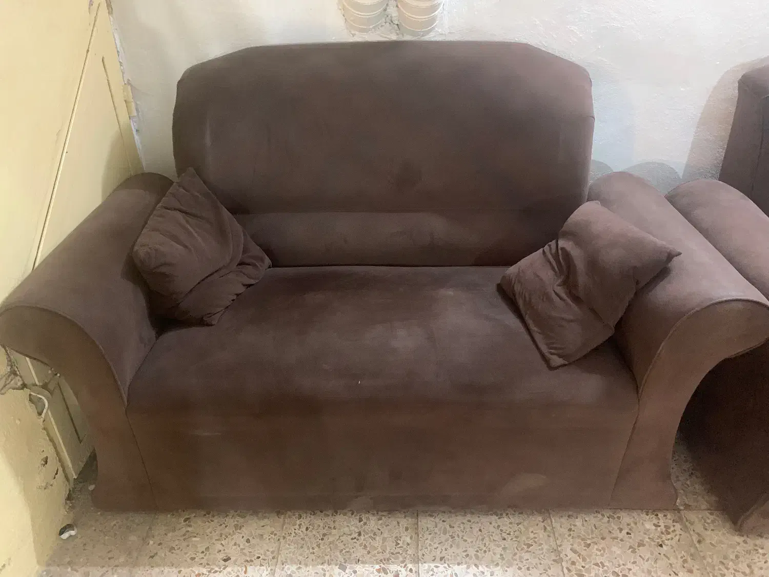 Beفروش مبل ۷نفره|مبلمان خانگی و میز عسلی|لشت نشا, |دیوار