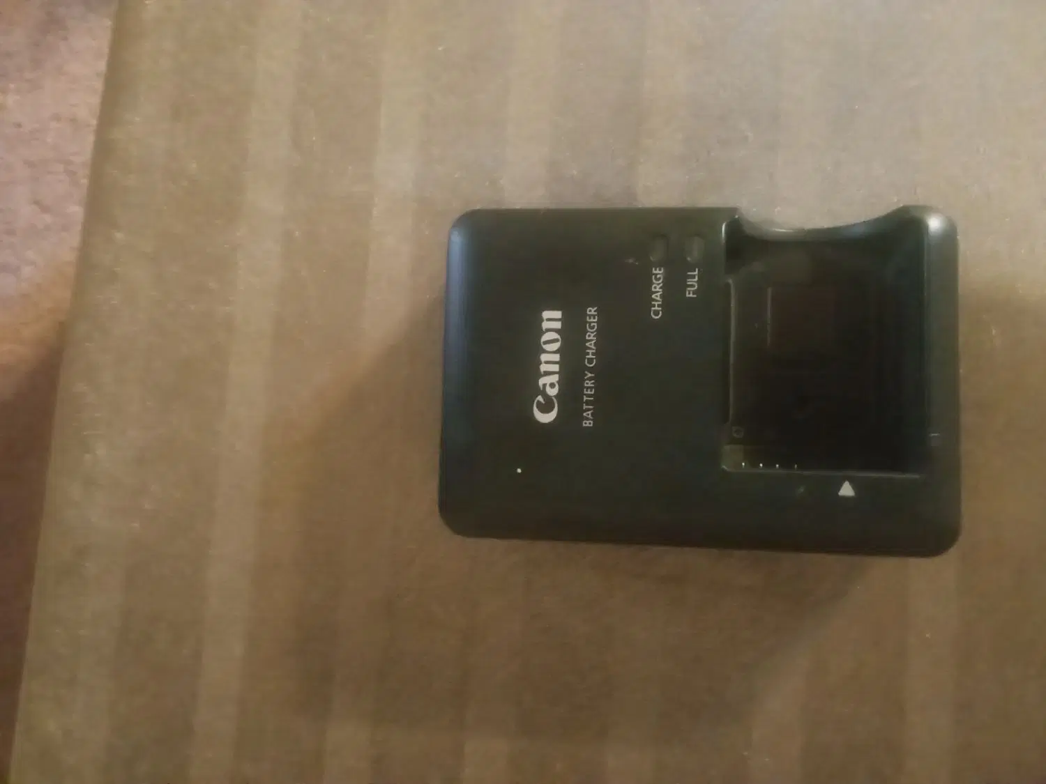 شارژر باتری دوربین canon|دوربین عکاسی و فیلمبرداری|نجفآباد, باهنر|دیوار