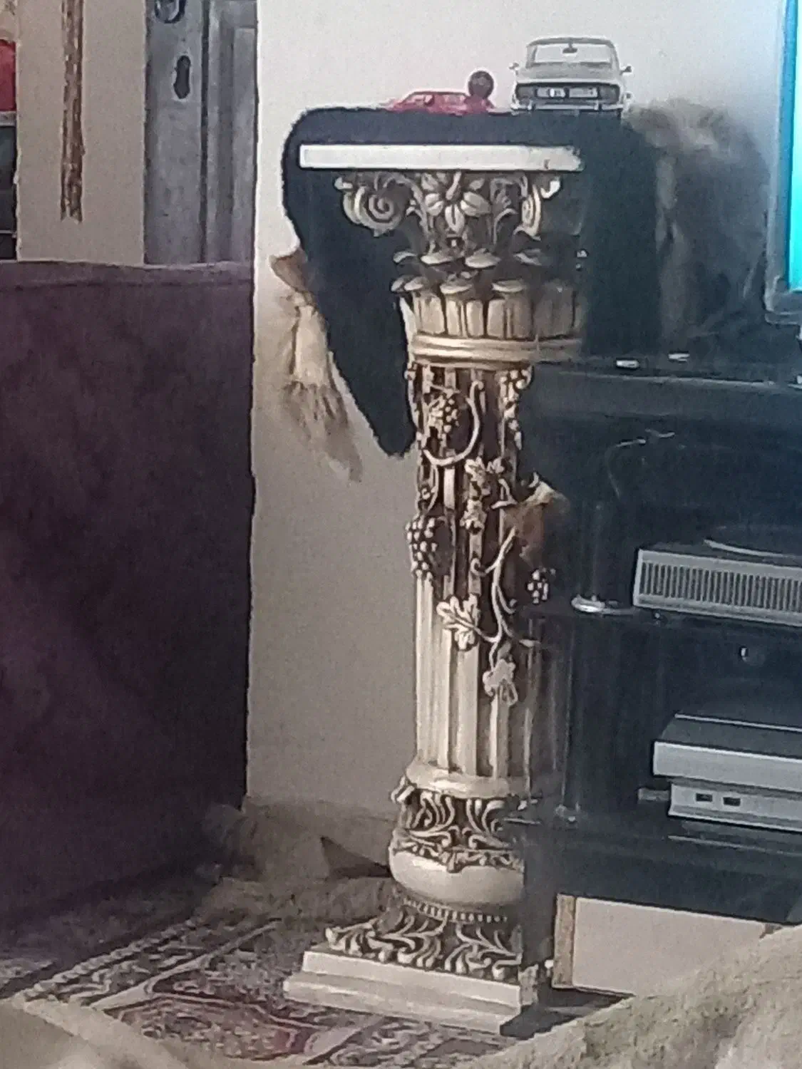 پایه مجسمه|کلکسیون اشیاء عتیقه|مشهد, کشف|دیوار