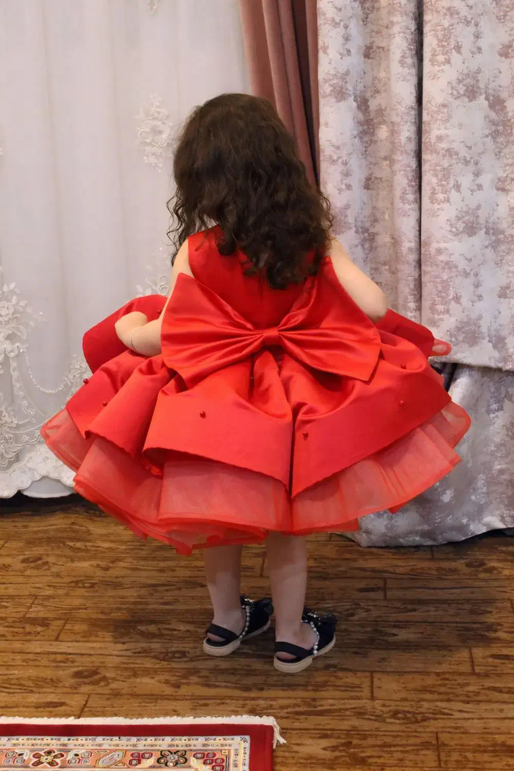 لباس مجلسی|لباس|ملکان, |دیوار