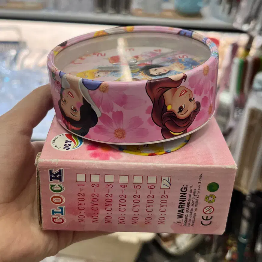 ساعت بچگانه با جعبه نو|ساعت|میانه, |دیوار