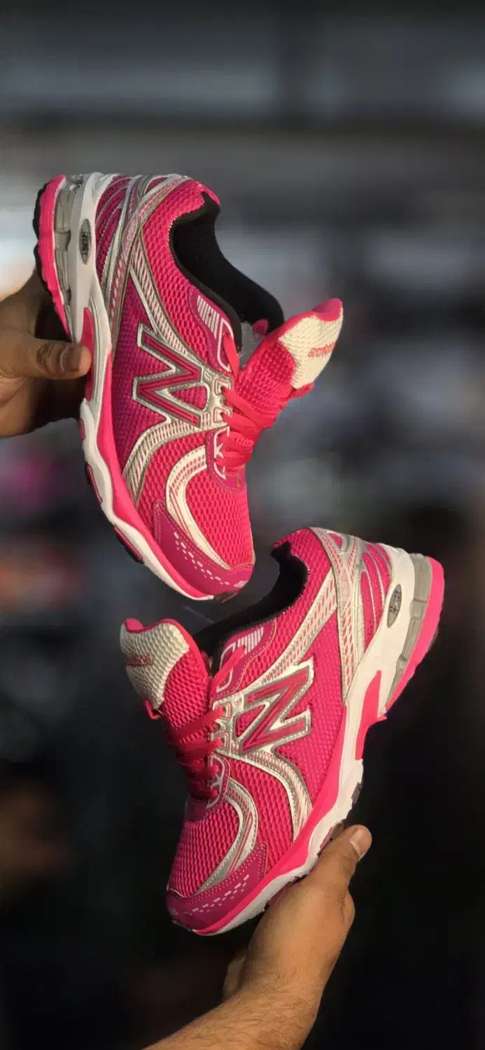 کتونی|کیف، کفش، کمربند|بروجرد, |دیوار