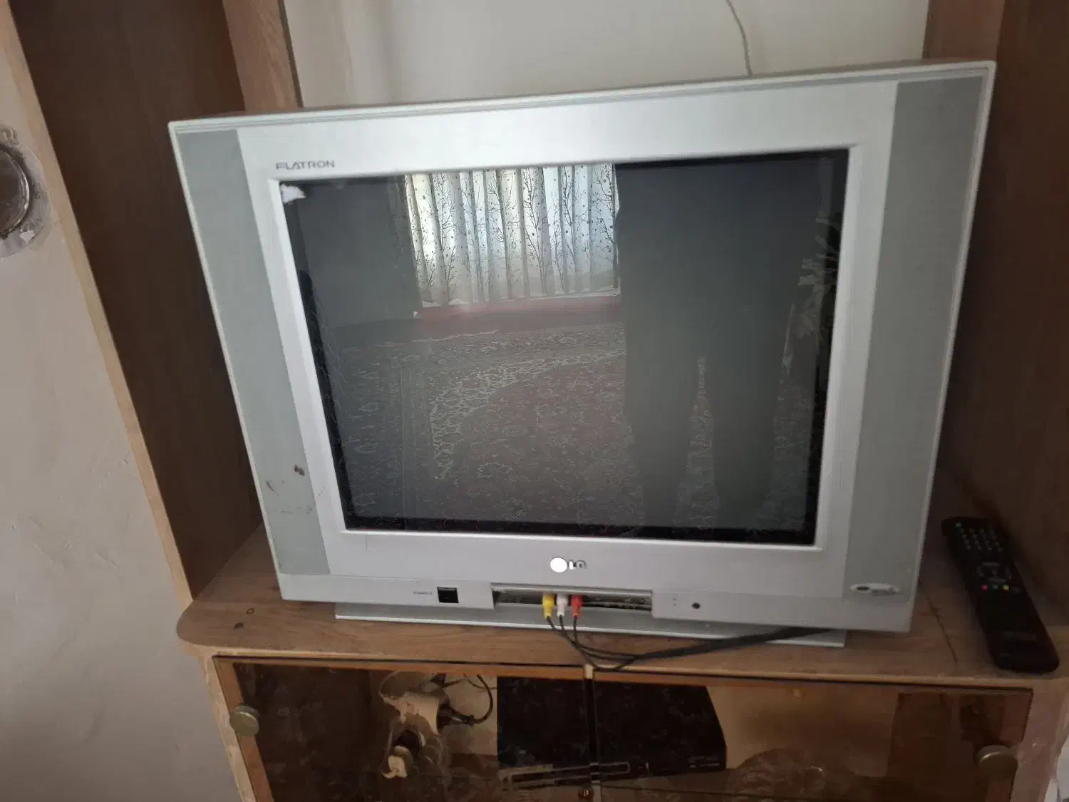 تلویزیون رنگی|تلویزیون و پروژکتور|ساری, |دیوار