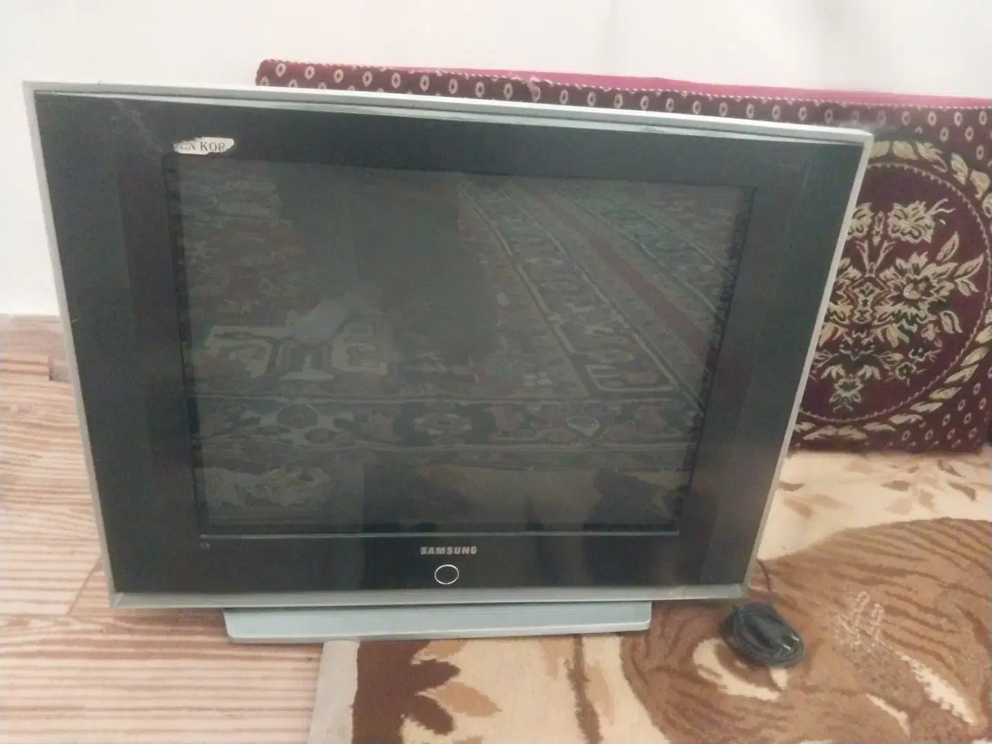 تلویزیون قدیمی 32|تلویزیون و پروژکتور|باسمنج, |دیوار