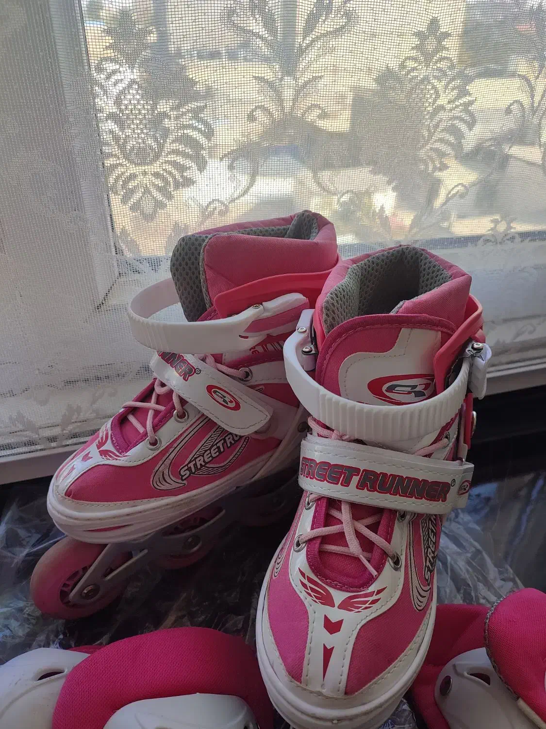 کفش اسکیت نو|دوچرخه، اسکیت، اسکوتر|مشهد, بلال|دیوار