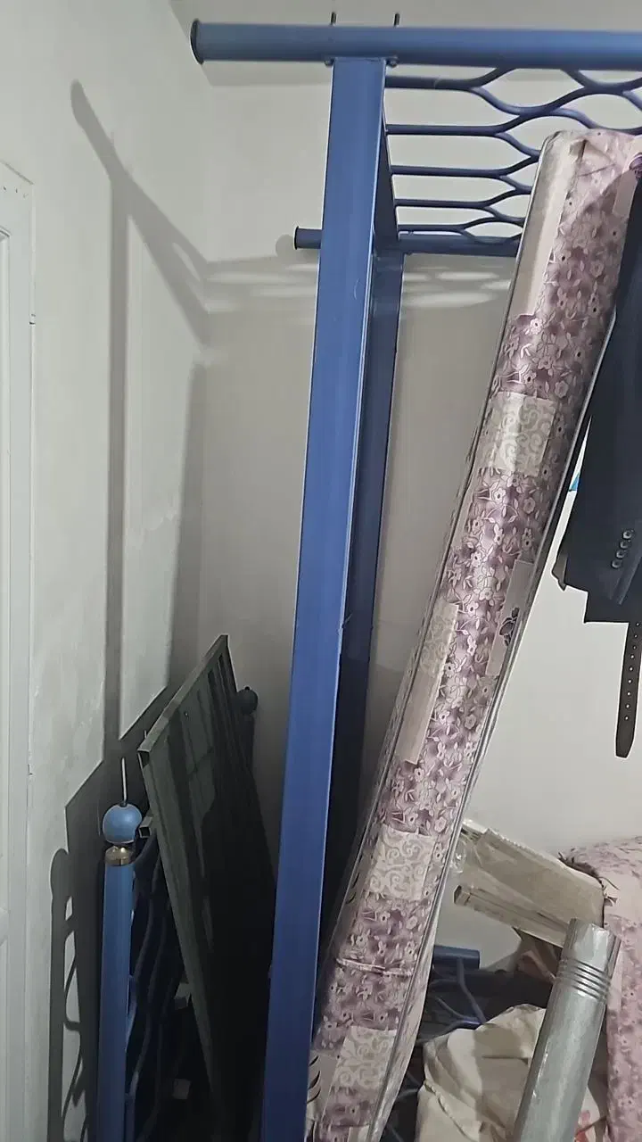 تخت فلزی|تخت و سرویس خواب|رودهن, |دیوار