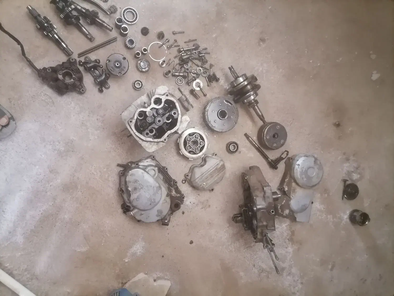 لوازم هندا سیلندوسرسیلند وموتوری معاوضه هم میکنم|قطعات یدکی و لوازم جانبی|فاضل آباد, |دیوار