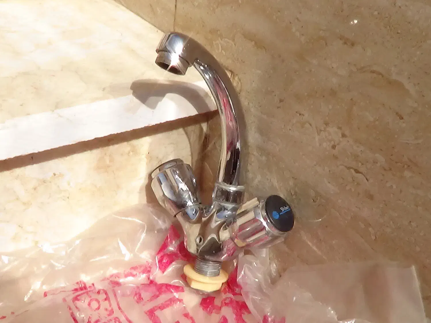 شیرآلات  علمک دوش شیر فلکه کیتز ژاپن و یک شیبه|لوازم حمام|مشهد, خواجه ربیع|دیوار