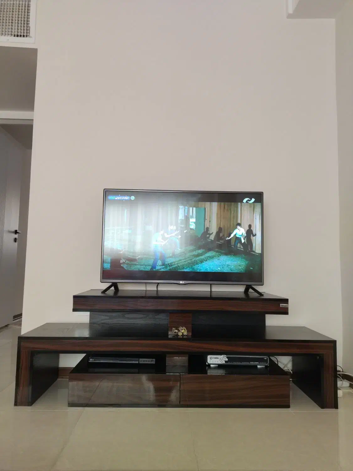 میزتلویزیون|میز تلویزیون|محمدیه-قزوین, |دیوار