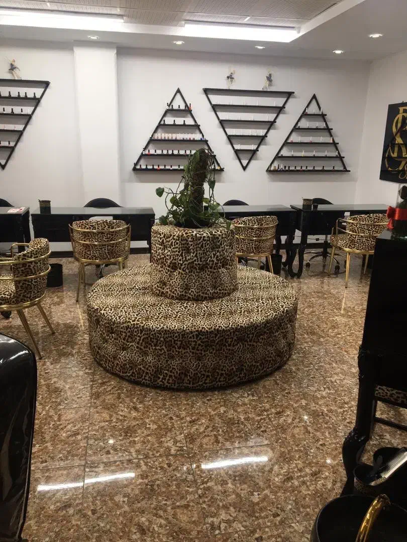 میز و کانتر|آرایشگاه و سالن‌های زیبایی|تهران, نبی اکرم|دیوار