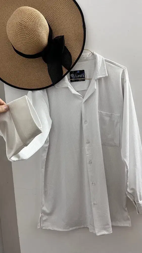 لباس|لباس|مشهد, نیزه|دیوار