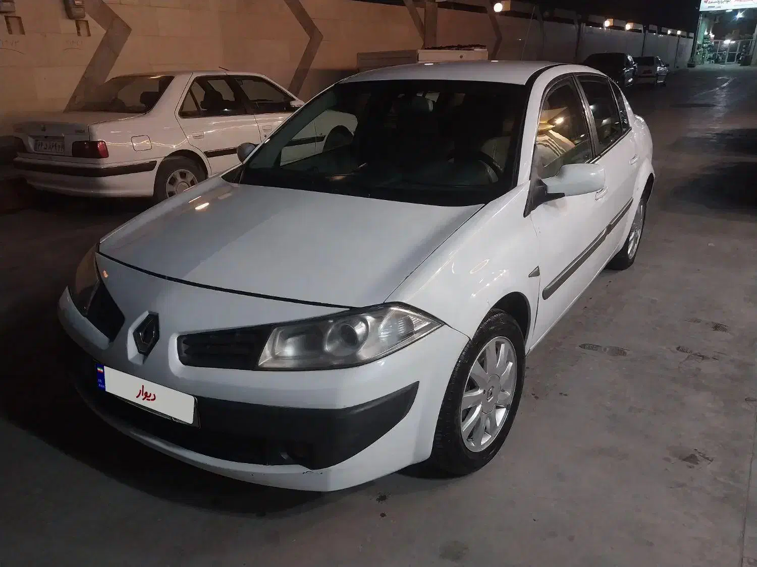 مگان ۲۰۰۰ اتومات|خودرو سواری و وانت|اصفهان, محمودآباد|دیوار