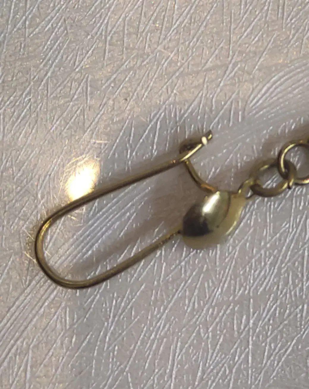 یک لنگ گوشواره پیدا شده|جواهرات|نیشابور, دارایی|دیوار