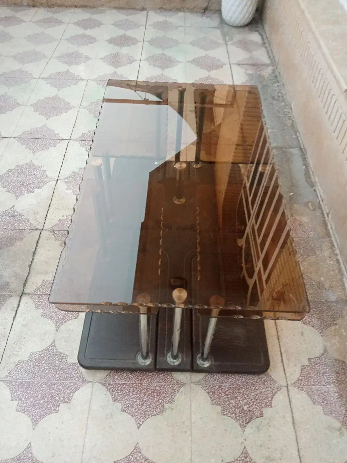 میز شیشه ای|مبلمان خانگی و میز عسلی|شیراز, صاحب الزمان|دیوار