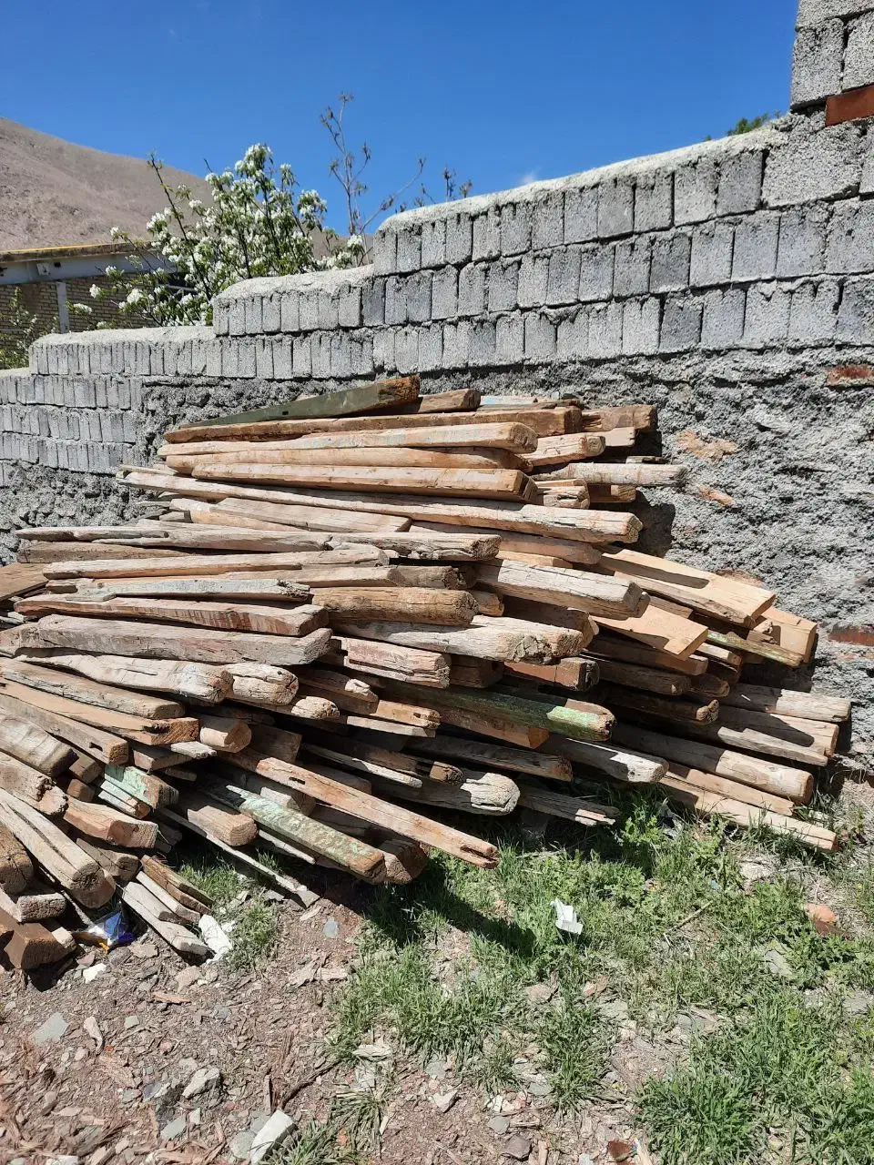 چهارتراش و چوب و تخته سه لایه مناسب آرماتور بندی|مصالح و تجهیزات ساختمان|خوانسار, |دیوار